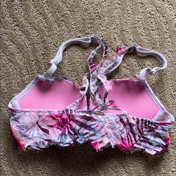 Pink bra - Picture 2 of 3